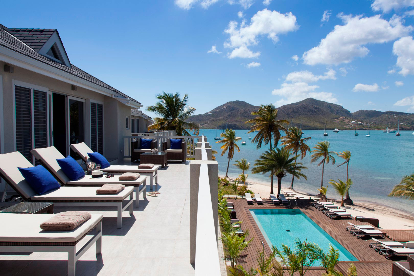 South-Point-balcony-pool-skyline