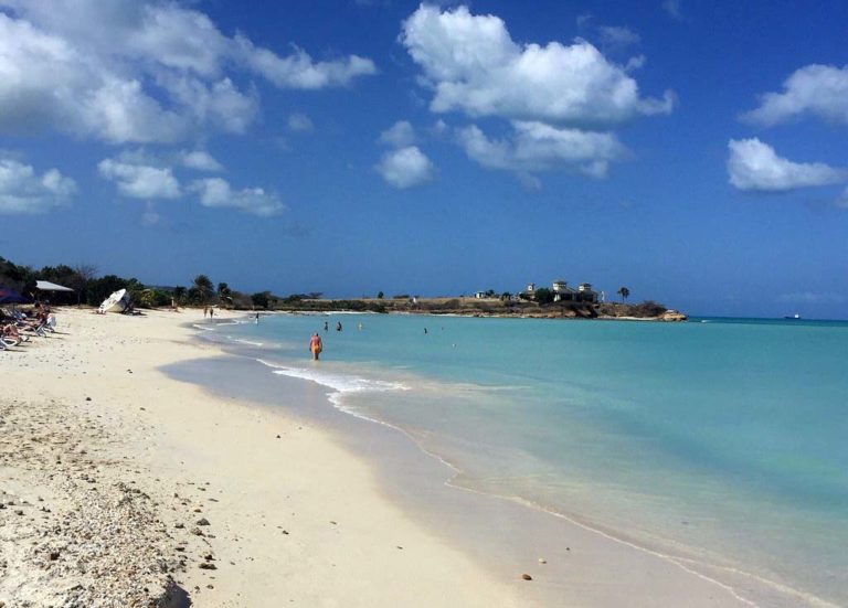 Dickenson Bay – Visit Antigua & Barbuda