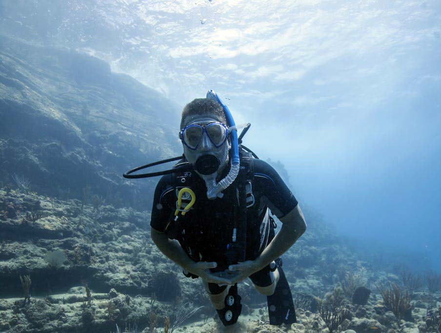 Dive Carib diver